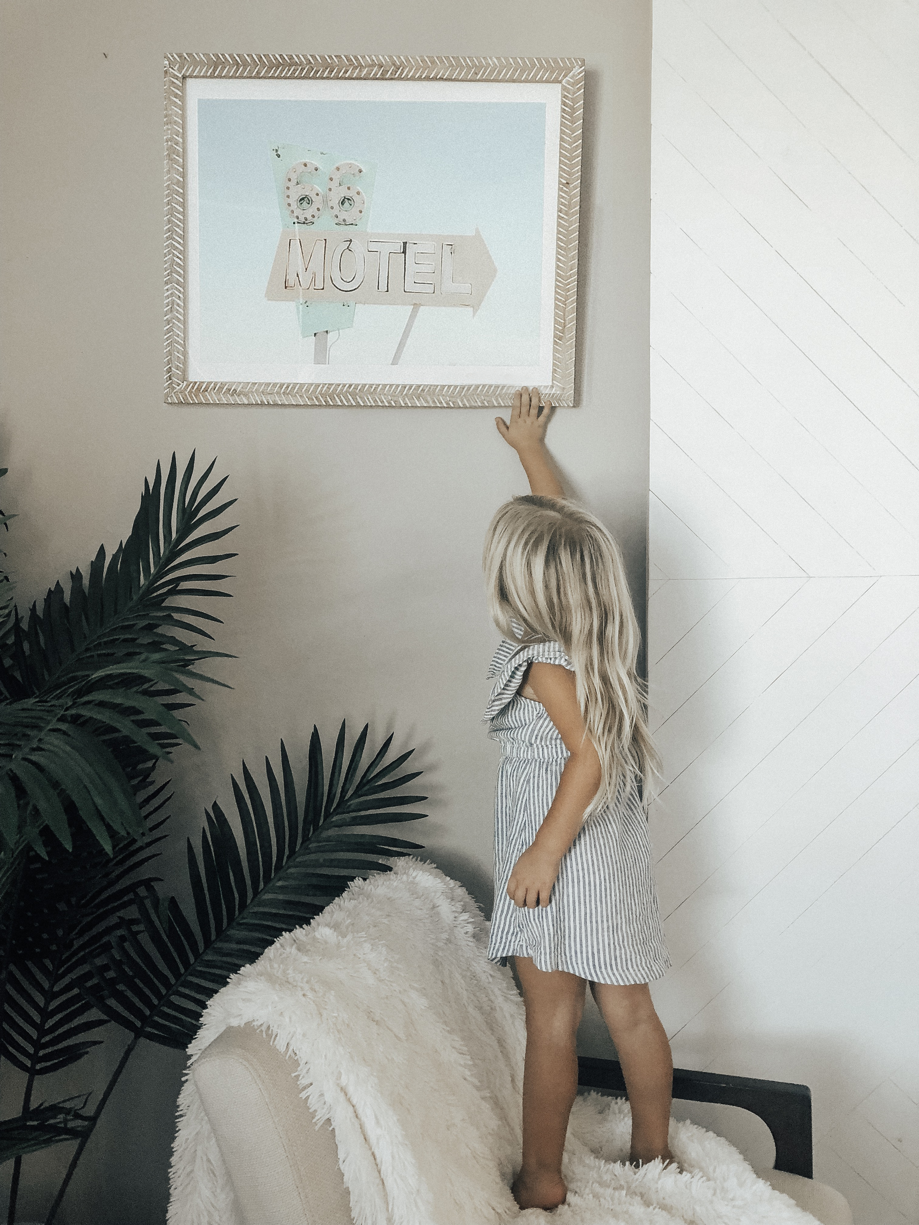 STYLING MY HOME WITH MINTED ART- Jaclyn De Leon Style + Minted art + stylng the home + home decor + wall art + home inspiration + guide to updating your art + art collector + retro style art + interior design + having fun with kids + decorating with kids