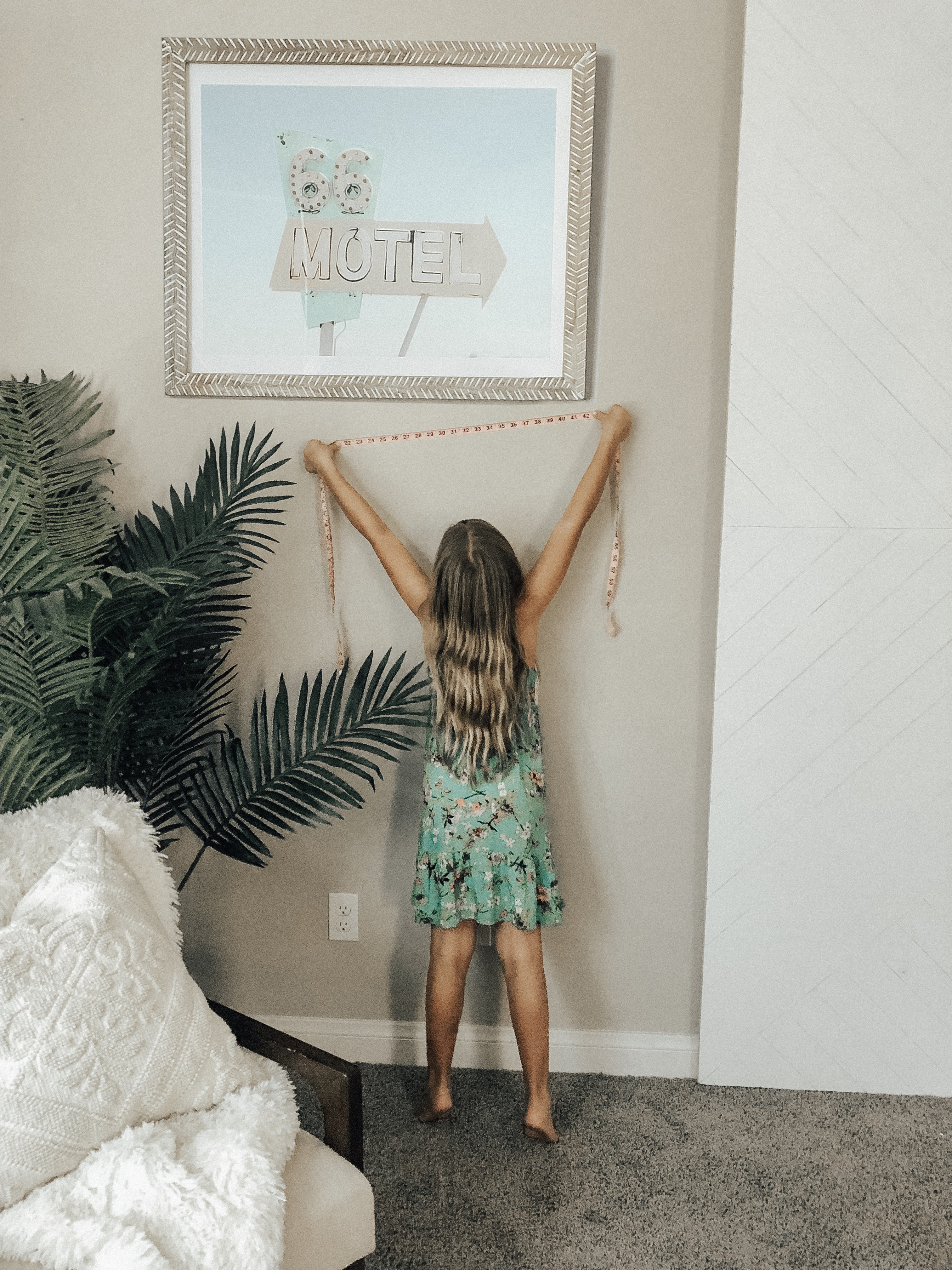STYLING MY HOME WITH MINTED ART- Jaclyn De Leon Style + Minted art + stylng the home + home decor + wall art + home inspiration + guide to updating your art + art collector + retro style art + interior design + having fun with kids + decorating with kids