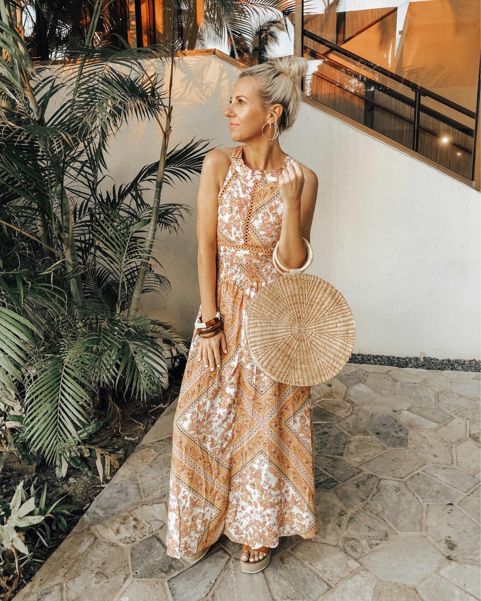 SPRING BREAK VACATION STYLE- Jaclyn De Leon Style = Are you heading somehwere warm for Spring Break and need to update your style? I've got you covered with all the looks you need for the beach or pool including boho style tunics, kimonos, swim cover ups and maxi dresses.
