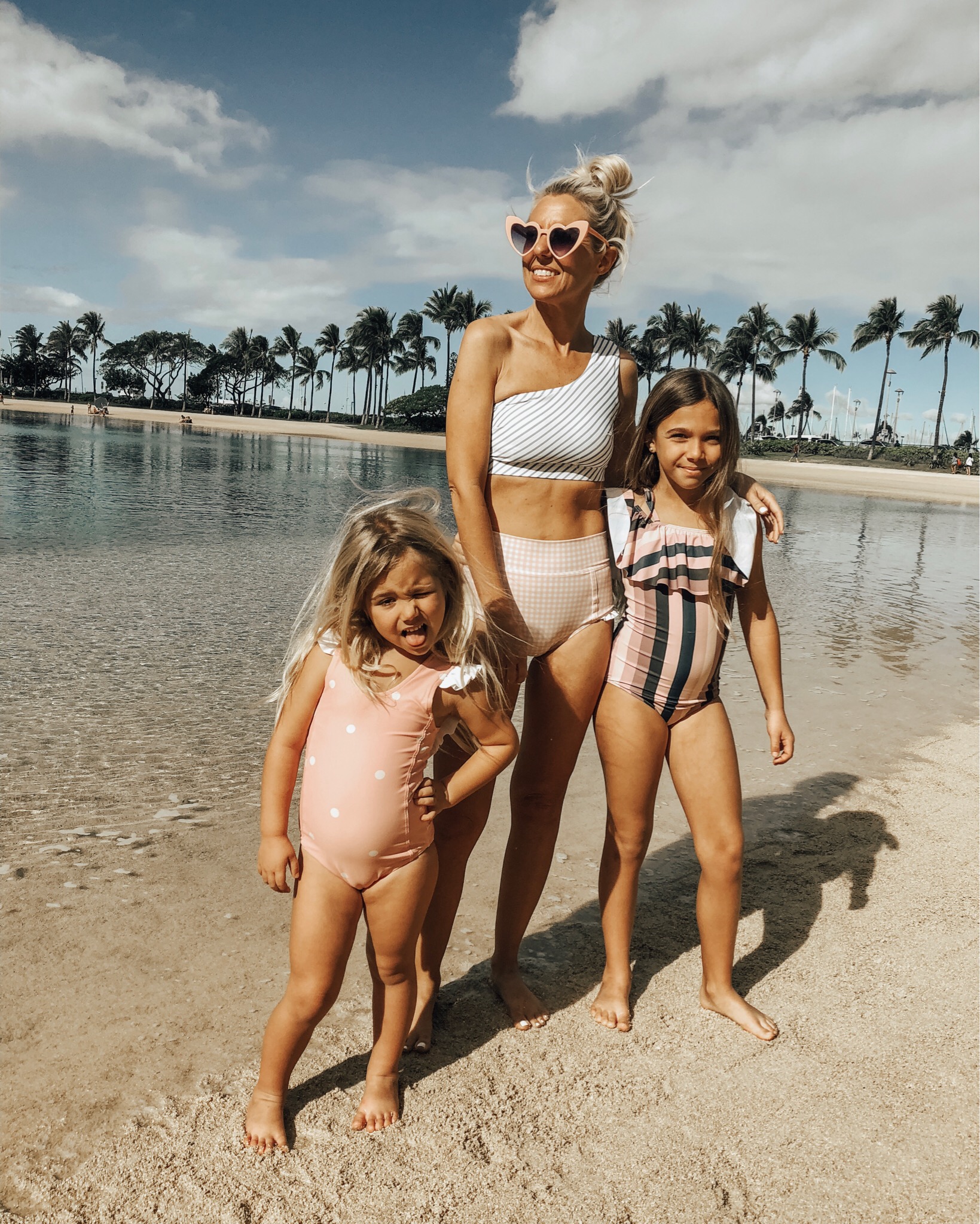 LIVING THE HAWAII LIFE- WHERE WE STAYED, WHAT WE DID AND WHAT I WORE- Jaclyn De Leon Style + Looking for Hawaii vacation travel ideas and tips? Giving all the details of our latest vacation including vacation beach style, family friendly activities, and hotel details.