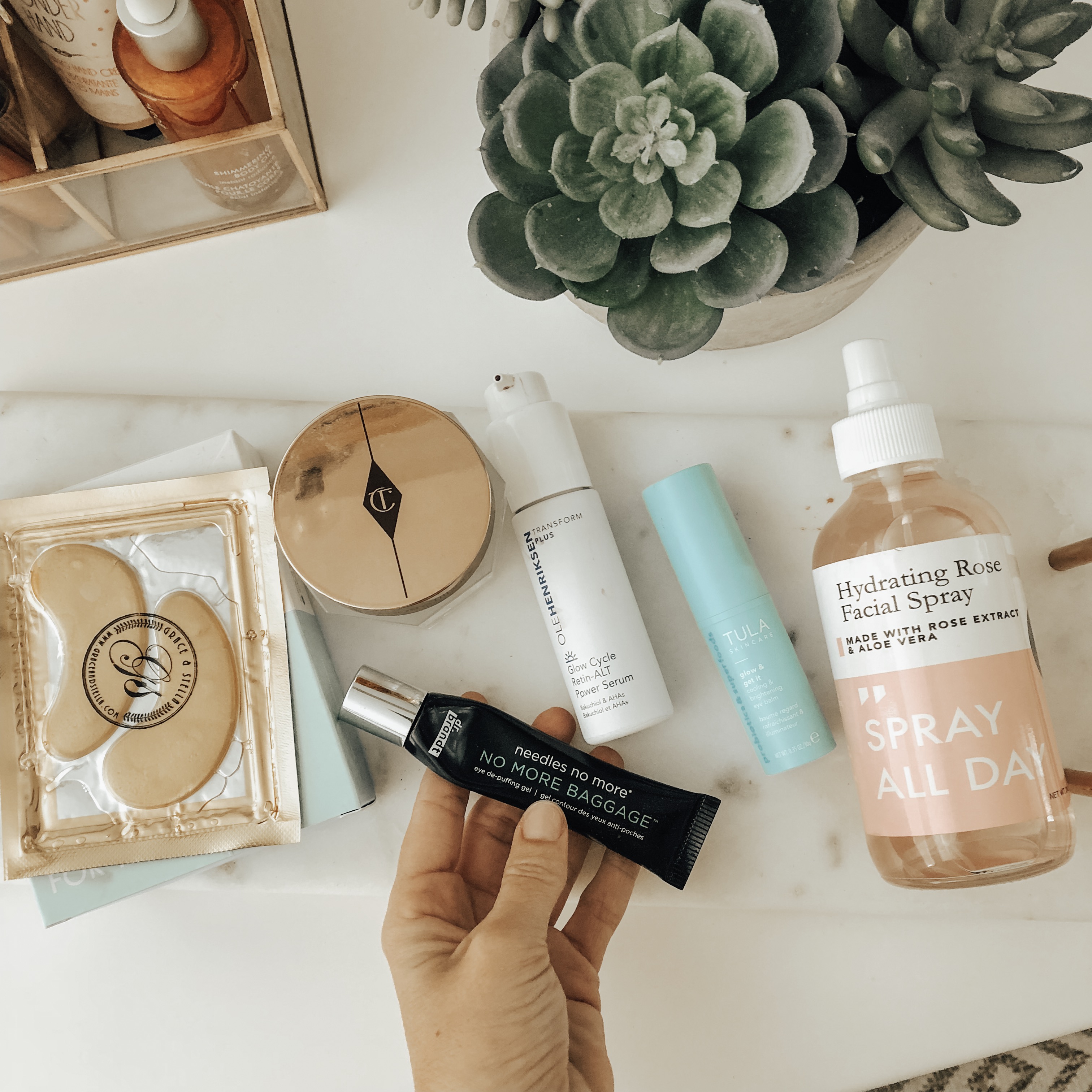 HOW TO FAKE 8 HOURS OF SLEEP- Jaclyn De Leon Style + Are you crazy busy and living off little sleep but still want to look your best? I've rounded up my favorite products that are guaranteed to make you look bright, fresh and like you've had a full nights sleep.