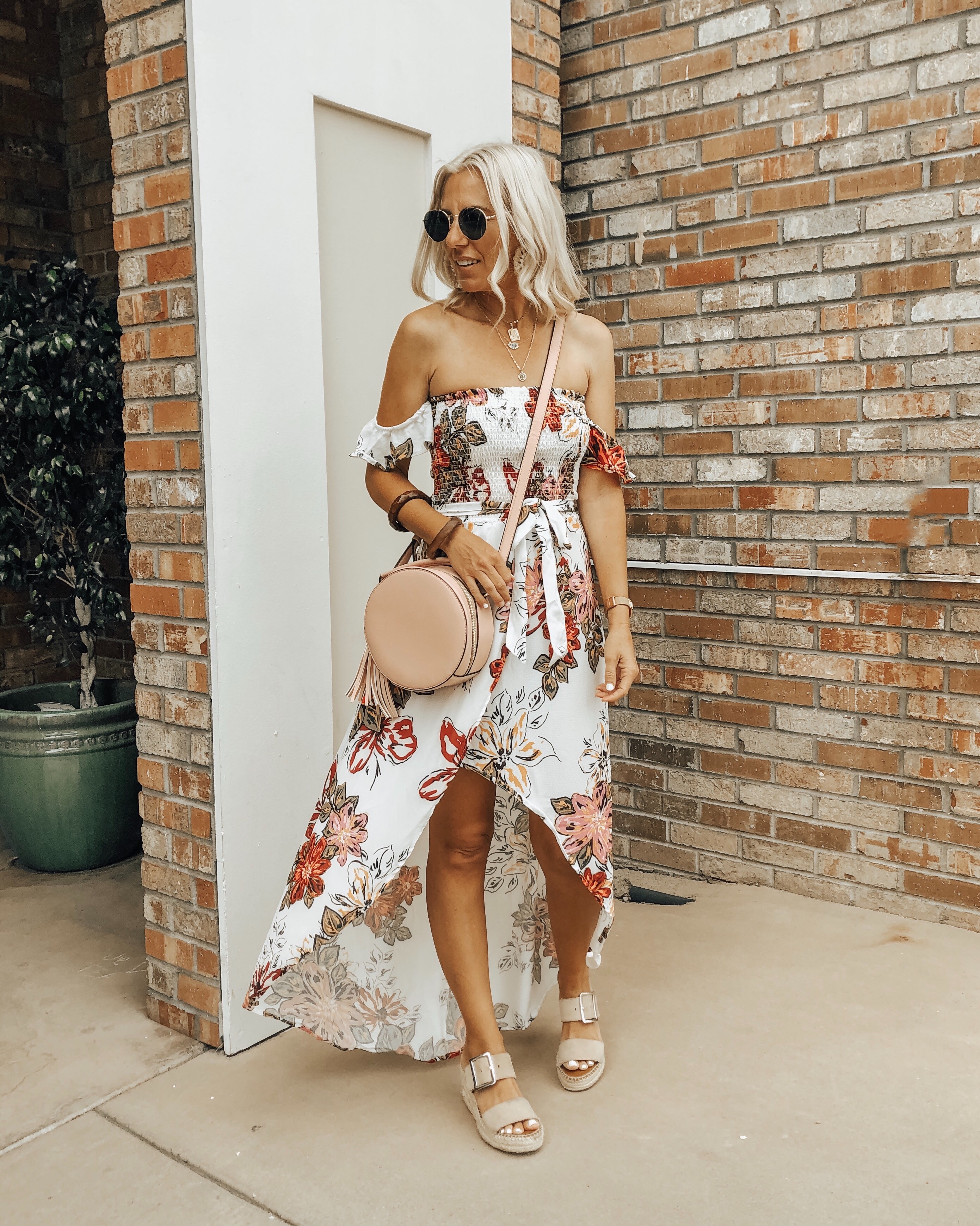 SUMMER DRESSES UNDER $40 FROM WALMART- Jaclyn De Leon Style + Summer is officially here and if you haven't stocked up on Summer dresses nows the time. Sharing all the best affordable dresses to wear now