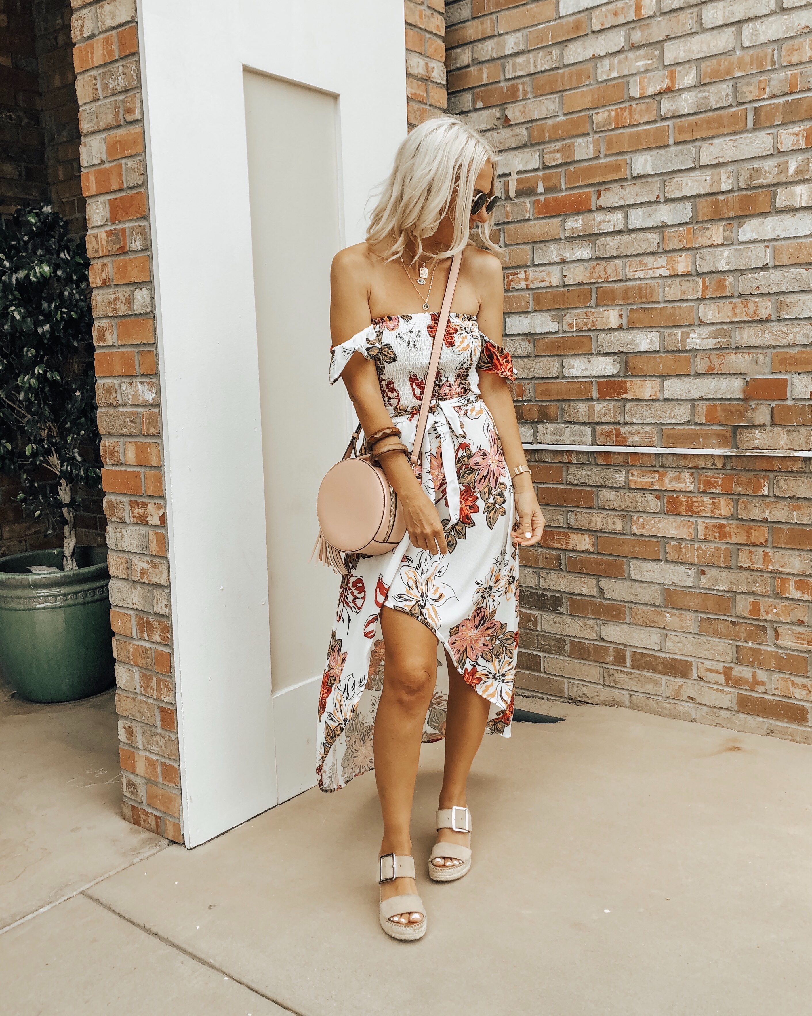 SUMMER DRESSES UNDER $40 FROM WALMART- Jaclyn De Leon Style + Summer is officially here and if you haven't stocked up on Summer dresses nows the time. Sharing all the best affordable dresses to wear now