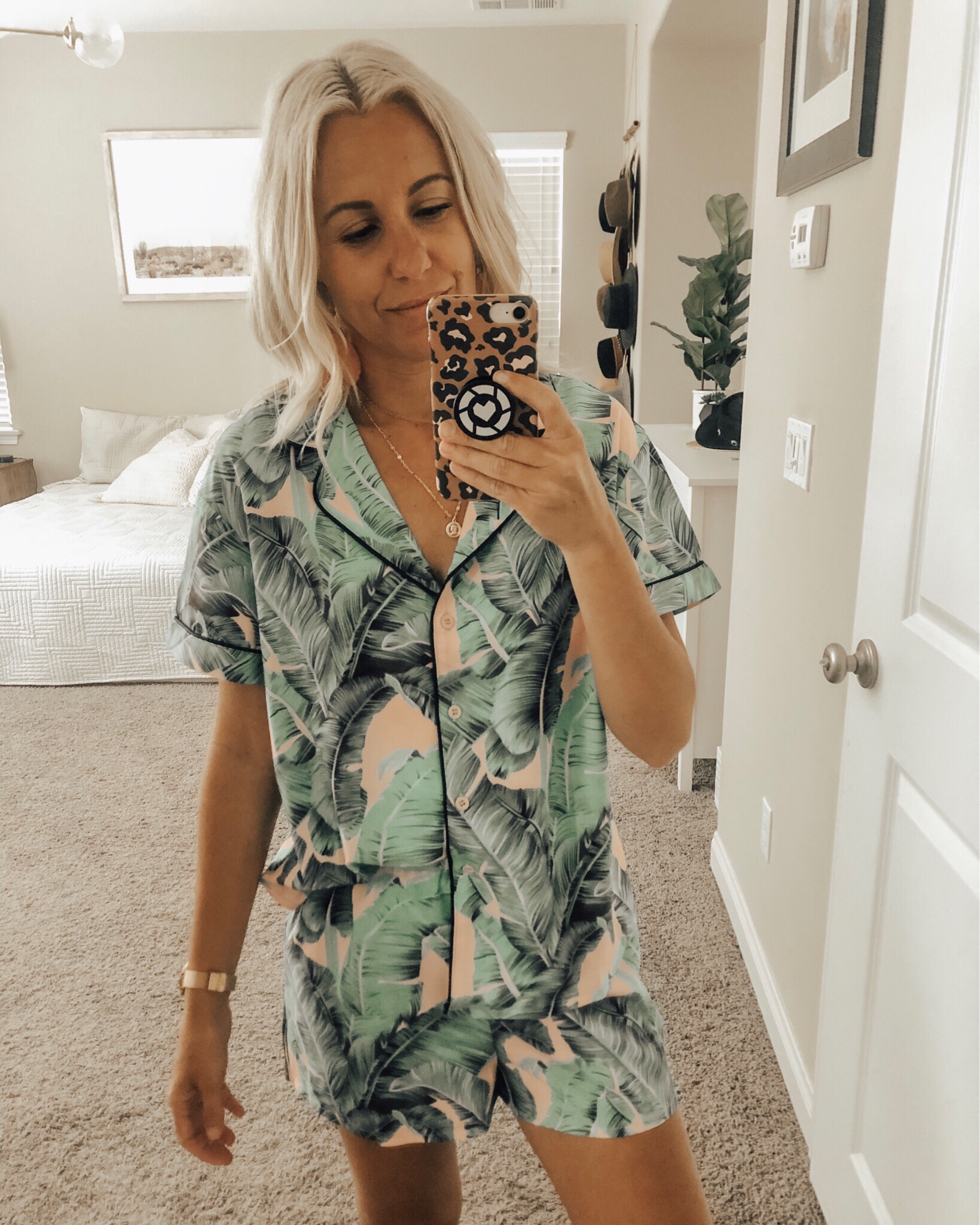 MAY TOP 10- Jaclyn De Leon Style + This month was all about the Amazon finds! 8 out of the top 10 were from Amazon and I'm not one bit surprised. I aboslutely love this pink palm print pj set and it's under $25