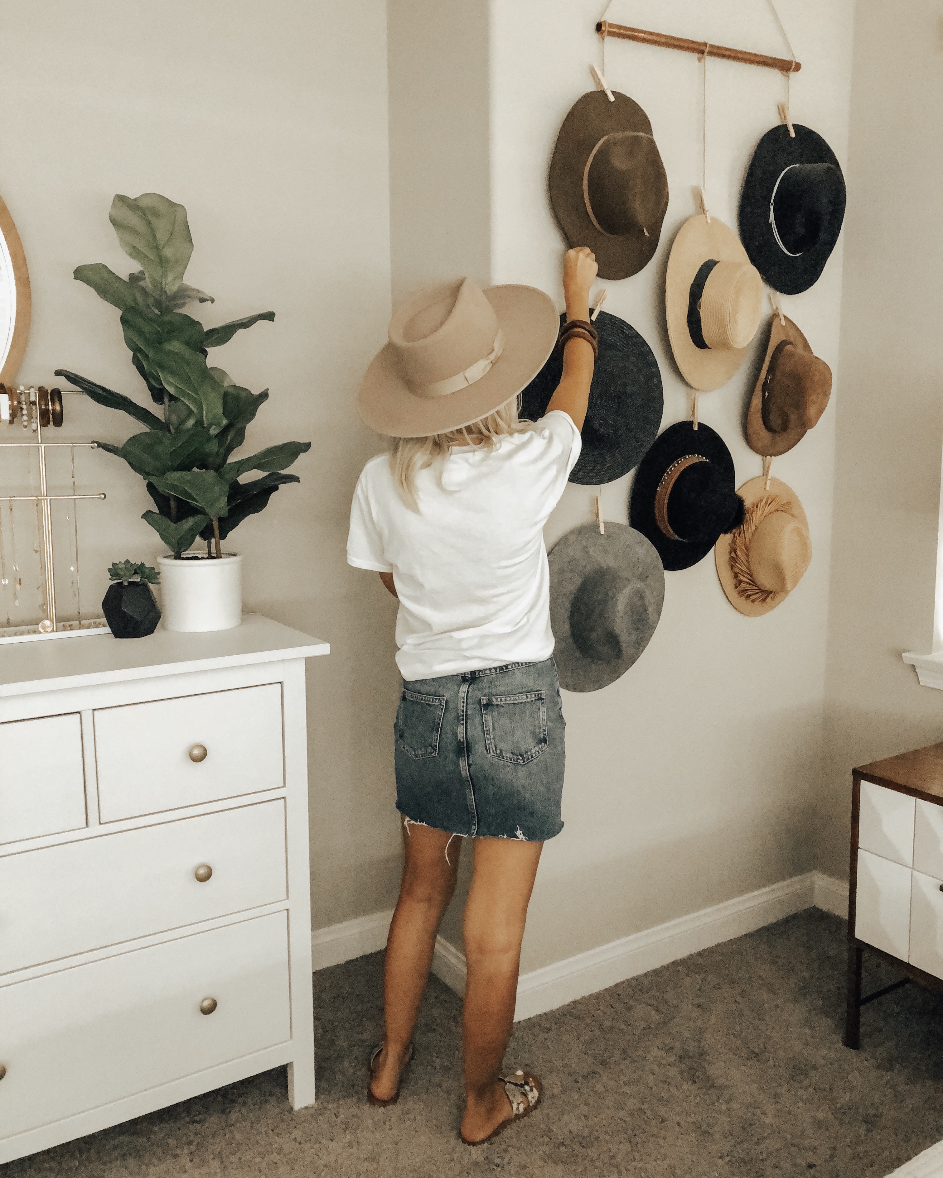 CURRENT FAVORITE HATS FROM A CRAZY HAT LADY- Jaclyn De Leon Style + Sharing all my favorite hats from straw hats to wide brim felt hats and more. Also sharing my expensive hats and designer dupes too.