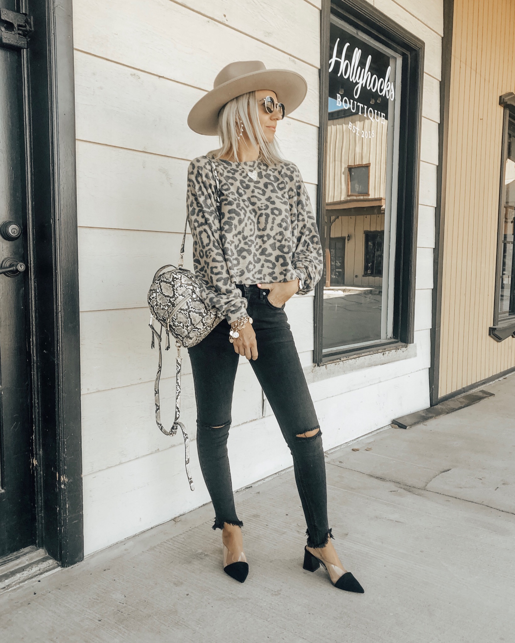 ALL ABOUT DENIM- MY CURRENT FAVORITES + NEW TRENDS FOR FALL- Jaclyn De Leon Style + sharing all my denim must have's from my favorite mom jeans, high rise skinny jeans and so much more. Of course all my denim is affordable and easy to wear with everything in your closet.