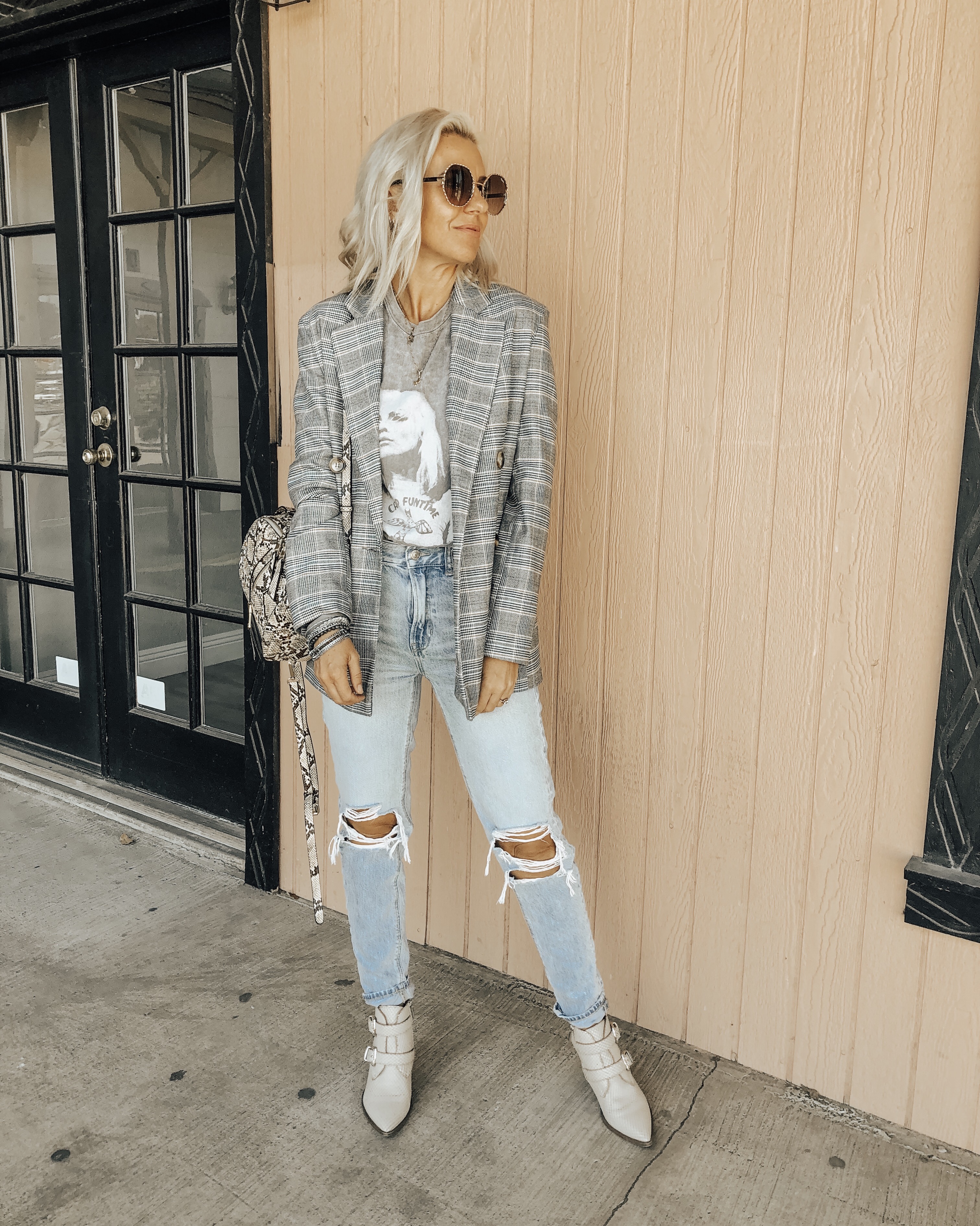 THE BLAZER- A MUST HAVE PIECE FOR FALL- Jaclyn De Leon Style + one big trend this season is the boyfriend blazer. I paired this plaid one with a graphic tee and mom jeans. I'm sharing all the best affordable blazers