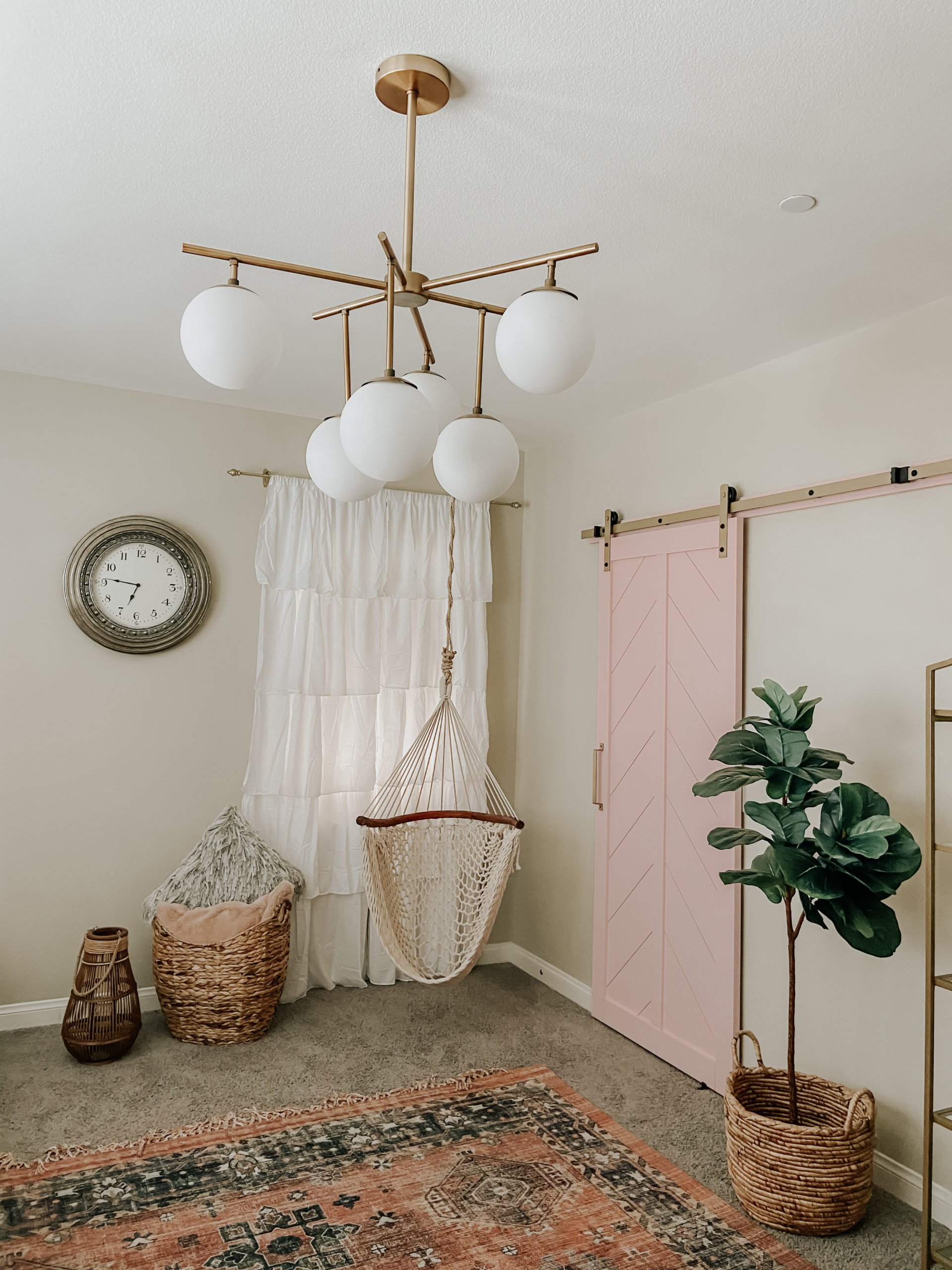 GIRLS BEDROOM MAKEOVER- Jaclyn De Leon Style + sharing my daughter's boho chic bedroom update including wall paper + barn door