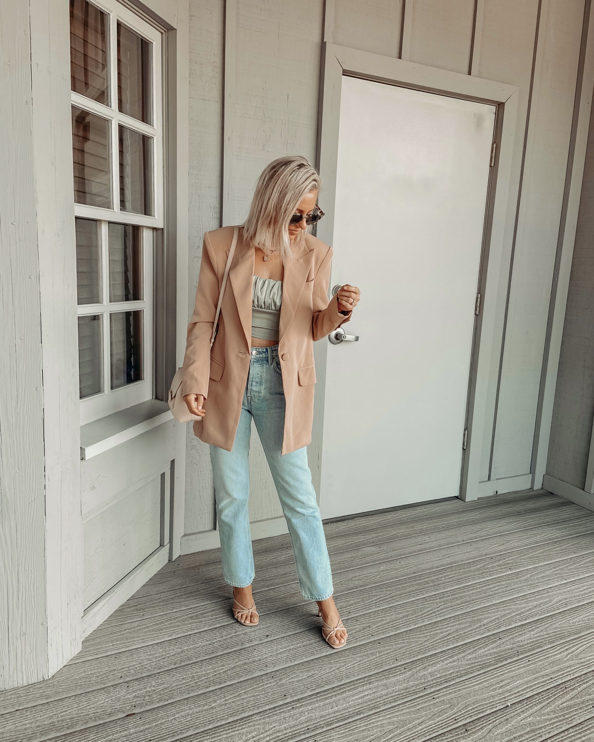 CHIC BLAZER STYLED 2 WAYS: Jaclyn De Leon Style- sharing a chic oversized blazer and two easy ways to style it. Paired with denim or a dress. Casual or dressed up. Fall outfit inspo