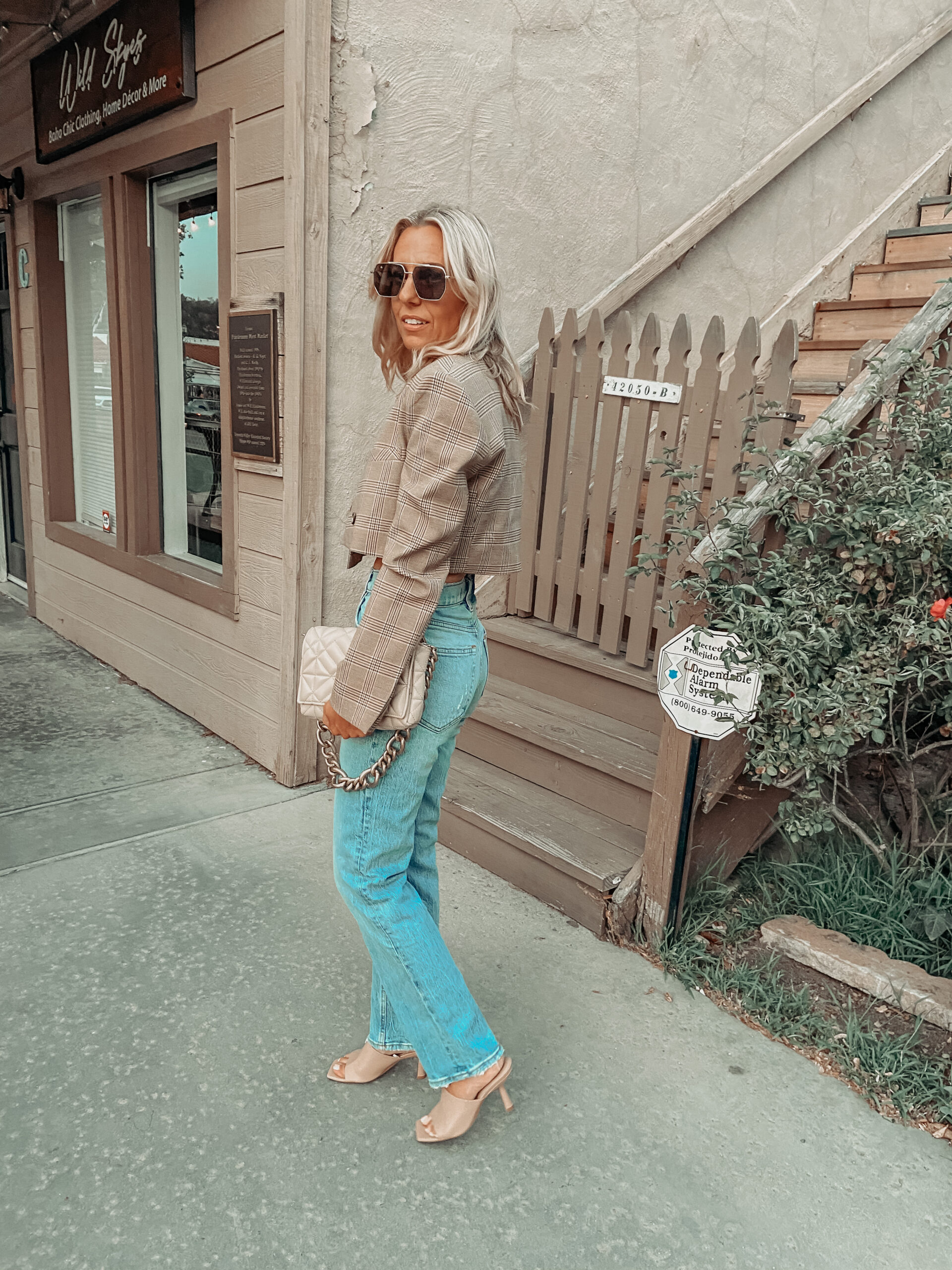 TRENDING: THE CROPPED BLAZER- Jaclyn De Leon style. Cropped blazer perfect lightweight jacket for spring and summer. Wear it with denim , dresses, shorts, and flowy skirts.