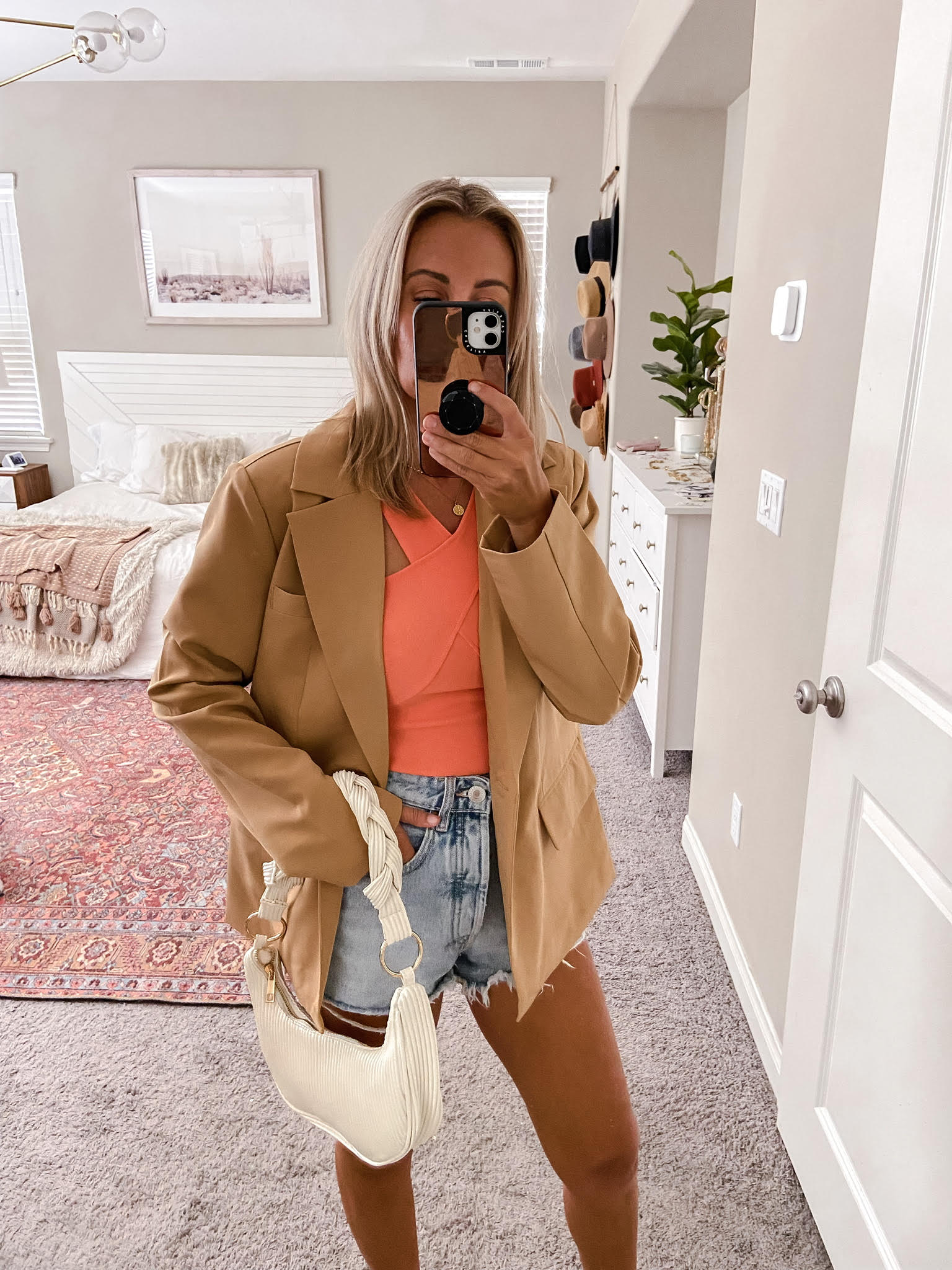 MY LATEST FOREVER21 FINDS-JACLYN DE LEON STYLE. FOREVER21 outfits. Everything from a casual chic buttondown, boho dress, 90's inspired jeans, chic blazer, and preppy school girl outfit.