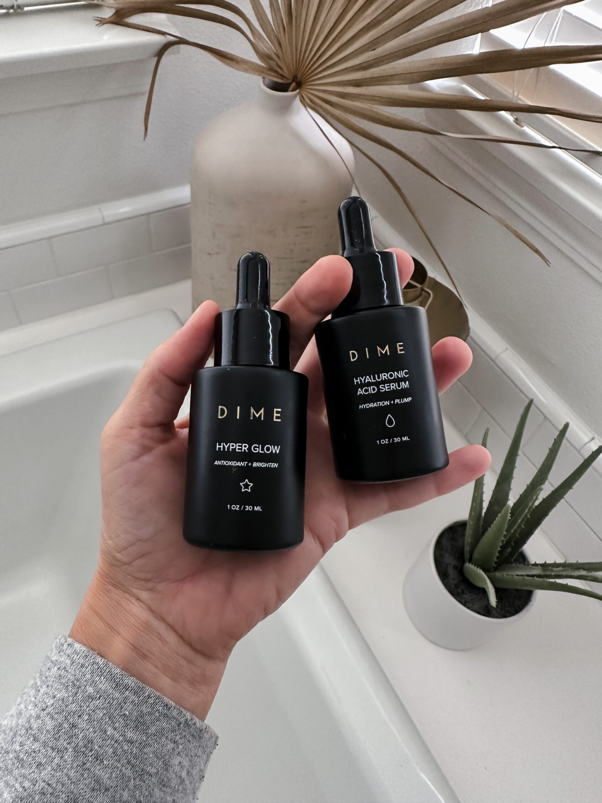 DIME BEAUTY FAVORITES-Jaclyn De Leon style. Dime beauty is a clean beauty brand and not only are their products affordable but they really work. I'm obsessed with their serums, fragrances, and now their body care line.