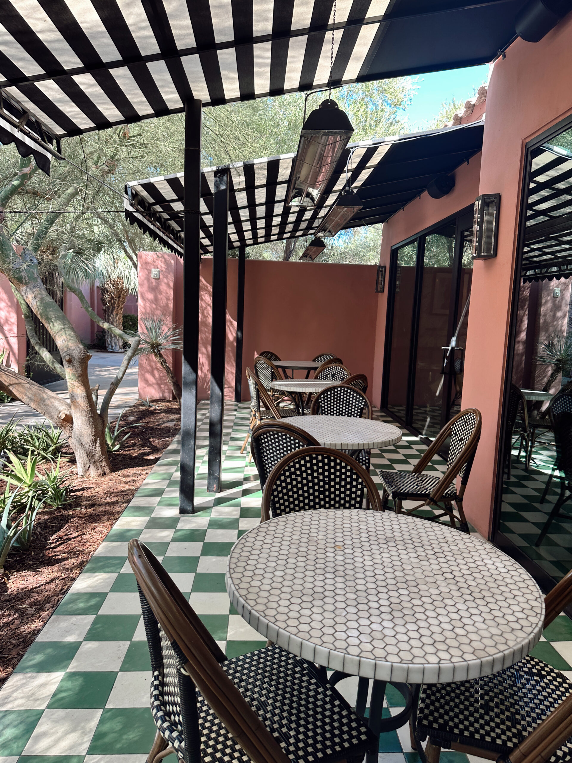 Edited in Tezza with: Vintage